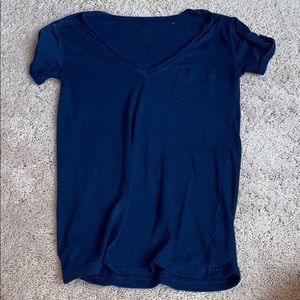 i am selling a shirt.